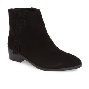 Bella Vita “Fern” block heel bootie.  Black.  EUC.